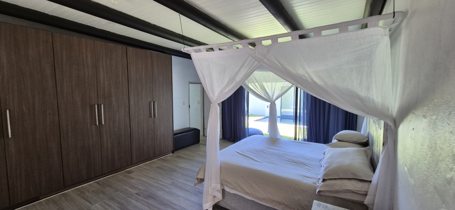 5 Bedroom Property for Sale in Cape Farms Western Cape
